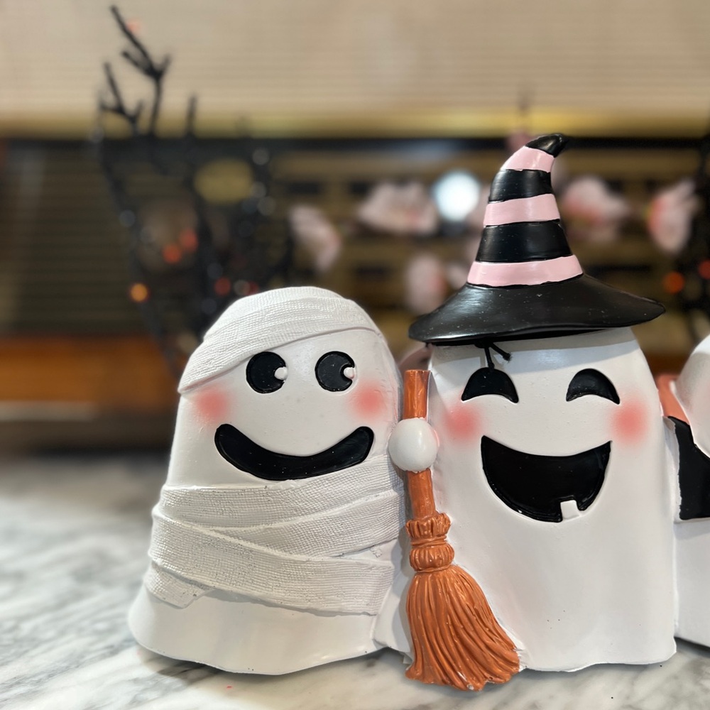 ✨NEW👻Goblin and Ghoul Halloween Ghosts In Costume Trio Decor👻 - Picture 5 of 13